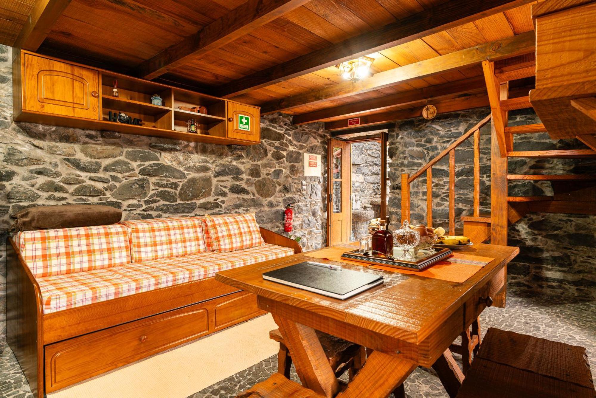King'S House - Centennial House Ribeira do Raposo Extérieur photo